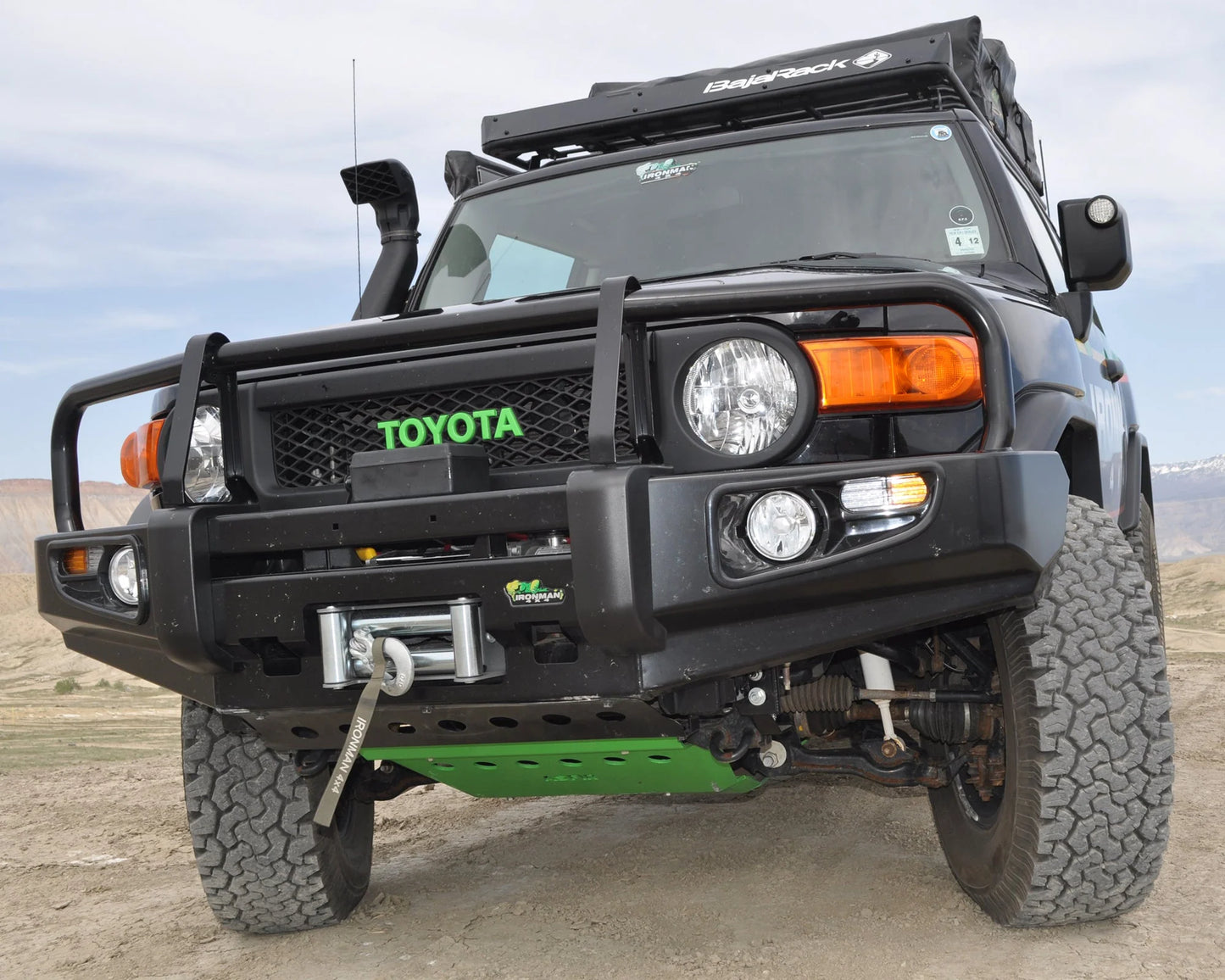 DELUXE BULL BAR - FJ CRUISER (11-16)
