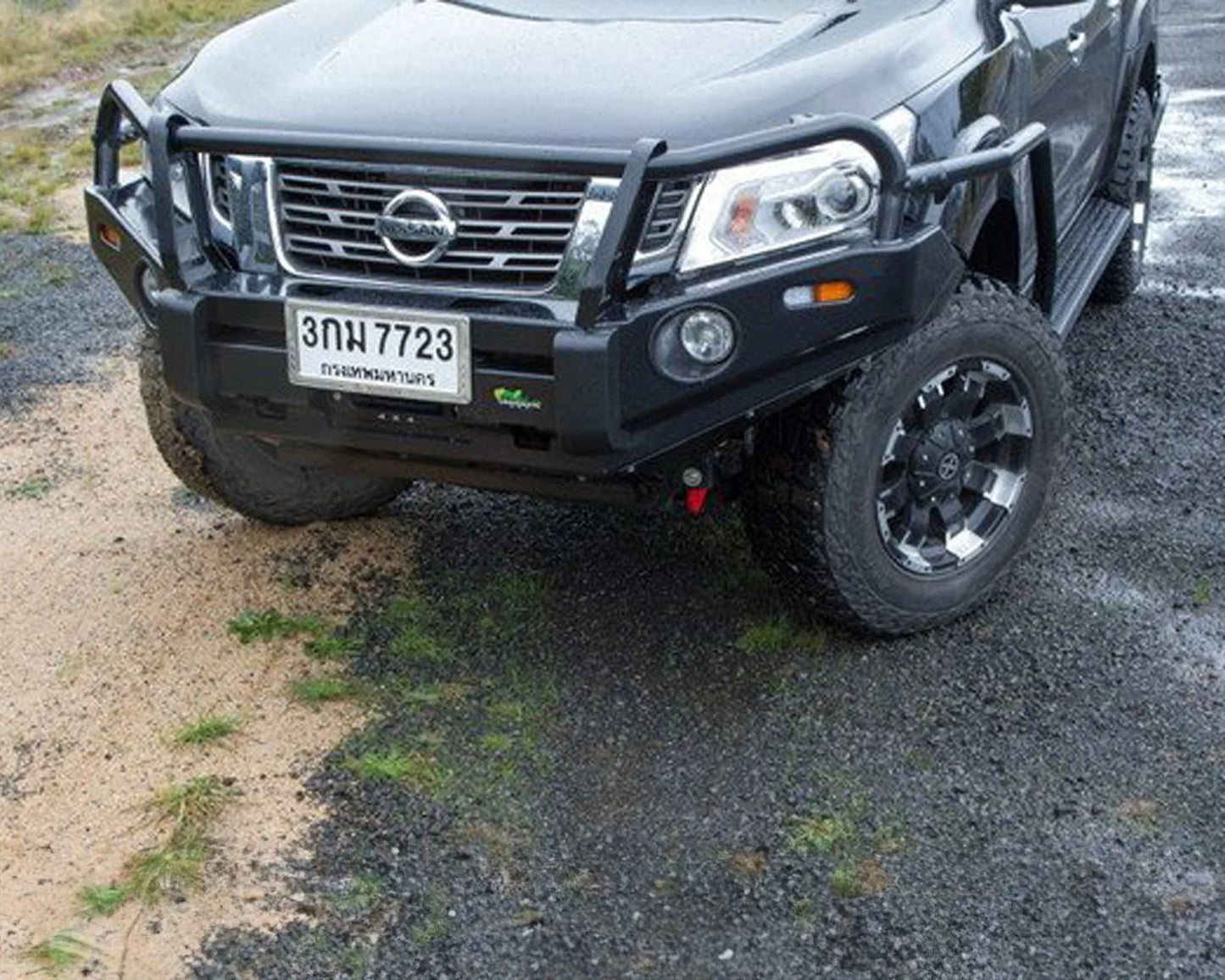 DELUXE BULL BAR - NP300/D23 (15-20)