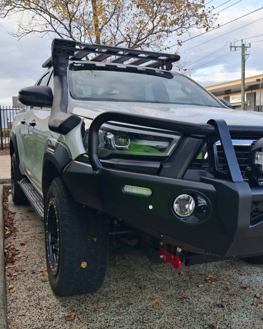 DELUXE BULL BAR - N80 HILUX ROGUE (22+)
