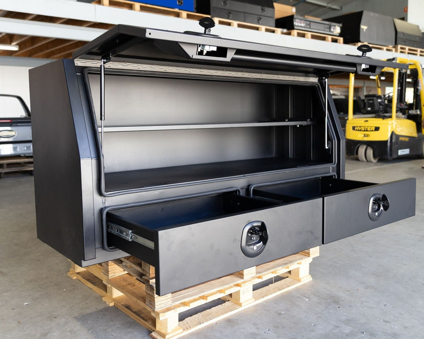 Tradie Toolbox with Drawers 1800L x 860H