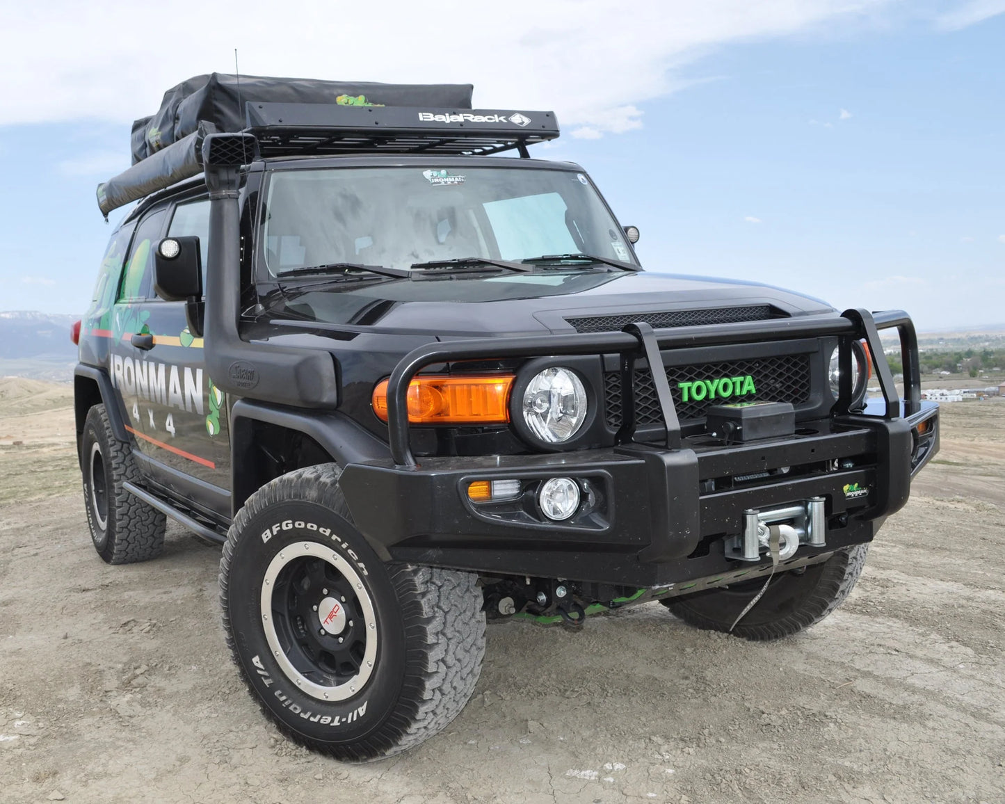 DELUXE BULL BAR - FJ CRUISER (11-16)