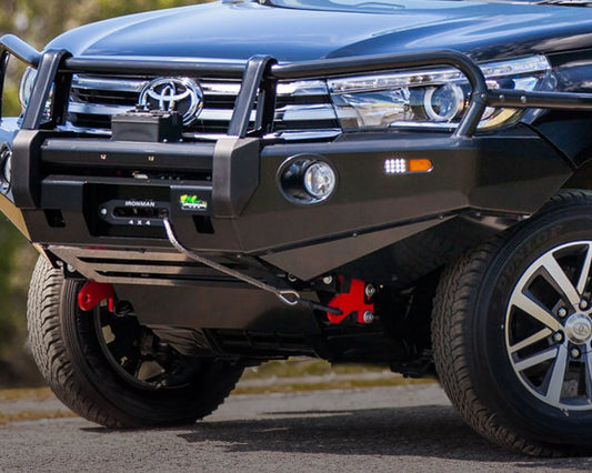 DELUXE BULL BAR - N80 HILUX (15-18)