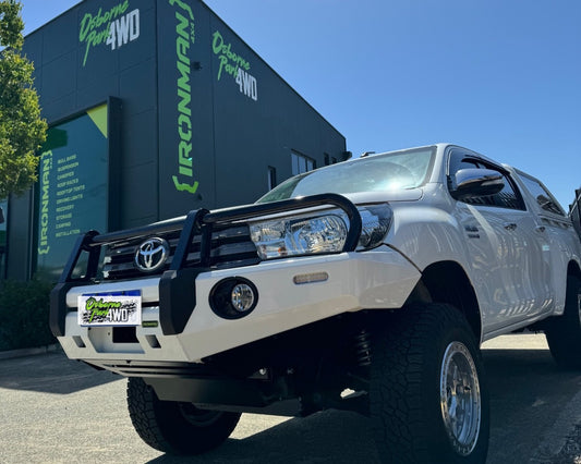 DELUXE BULL BAR - N80 HILUX (18-20)