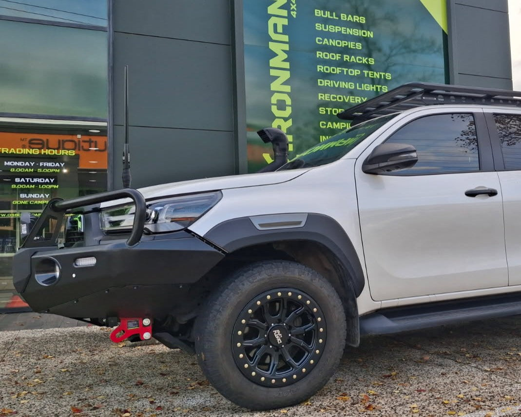 DELUXE BULL BAR - N80 HILUX ROGUE (22+)