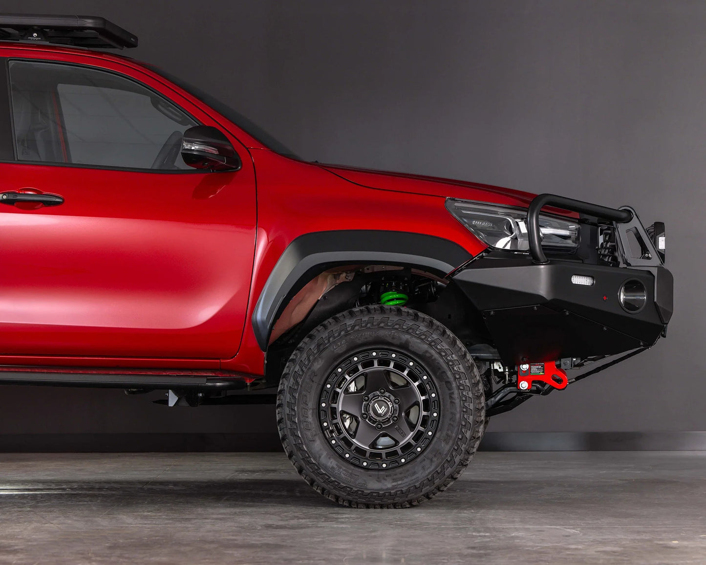 DELUXE BULL BAR - N80 HILUX ROGUE (22+)