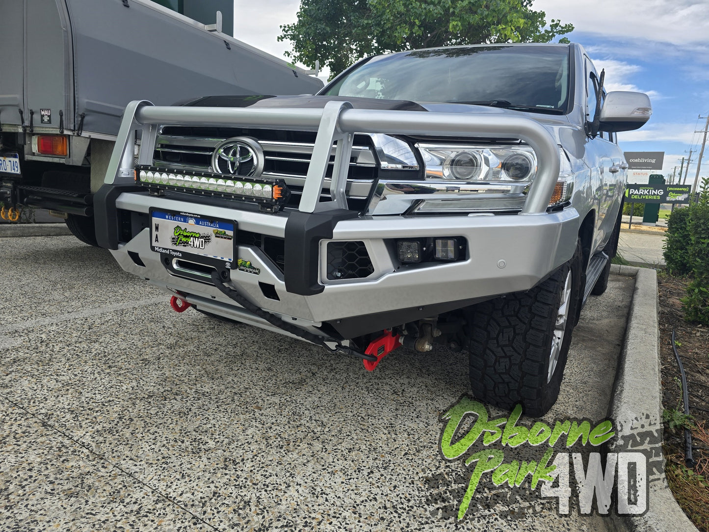 APEX BULL BAR - LC200 (15-22)