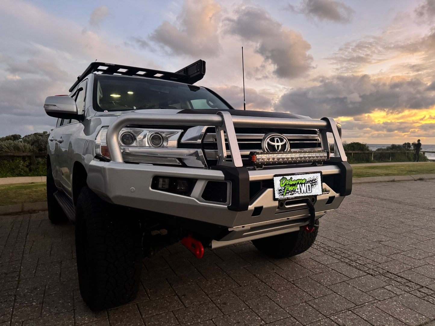 APEX BULL BAR - LC200 (15-22)