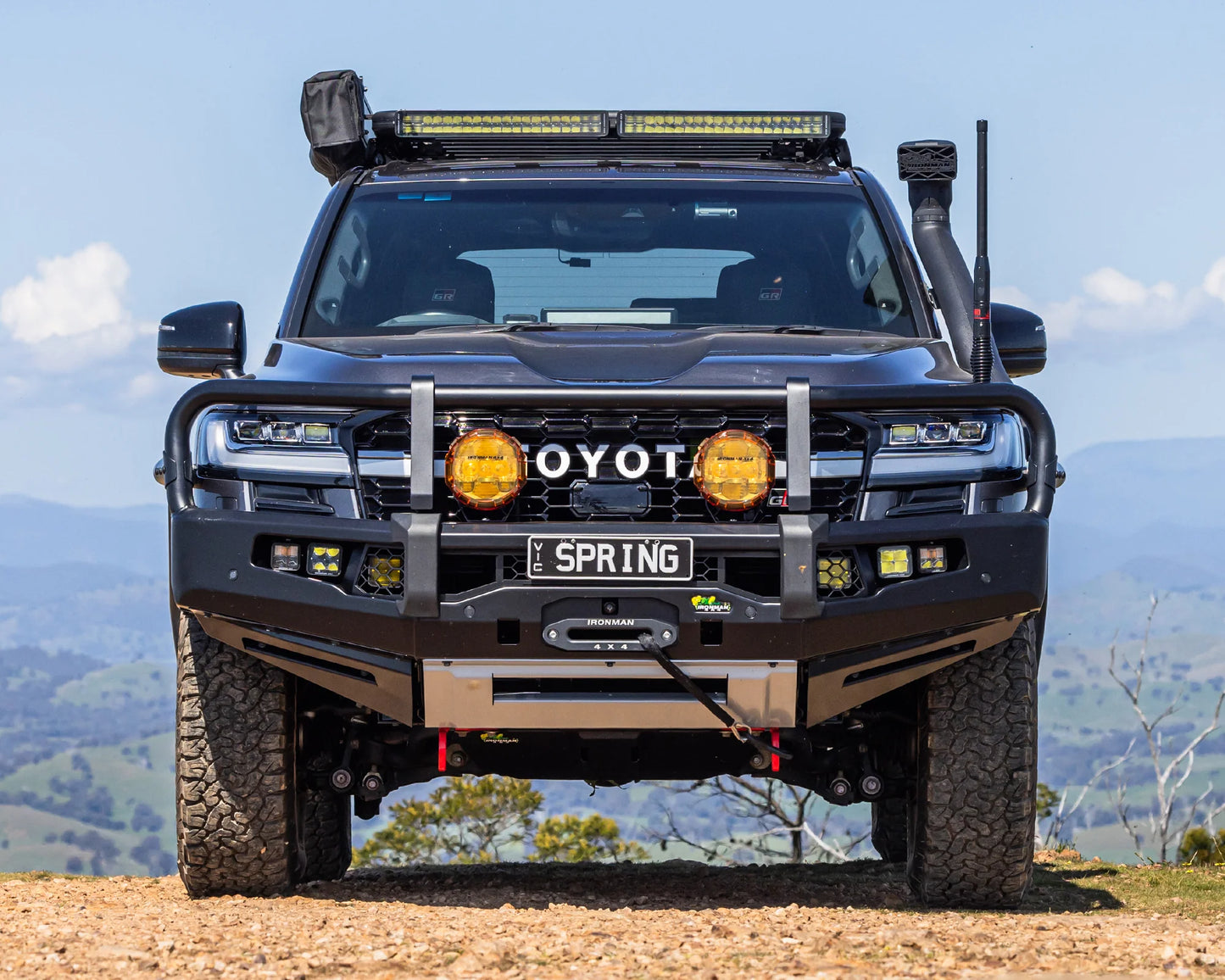 APEX BULL BAR - LC300 (22+)