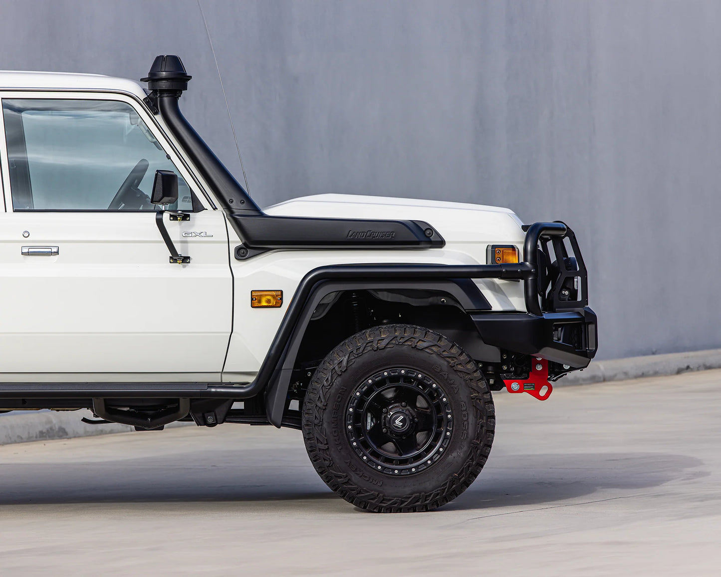 APEX BULL BAR - LC76/78/79 (24+)