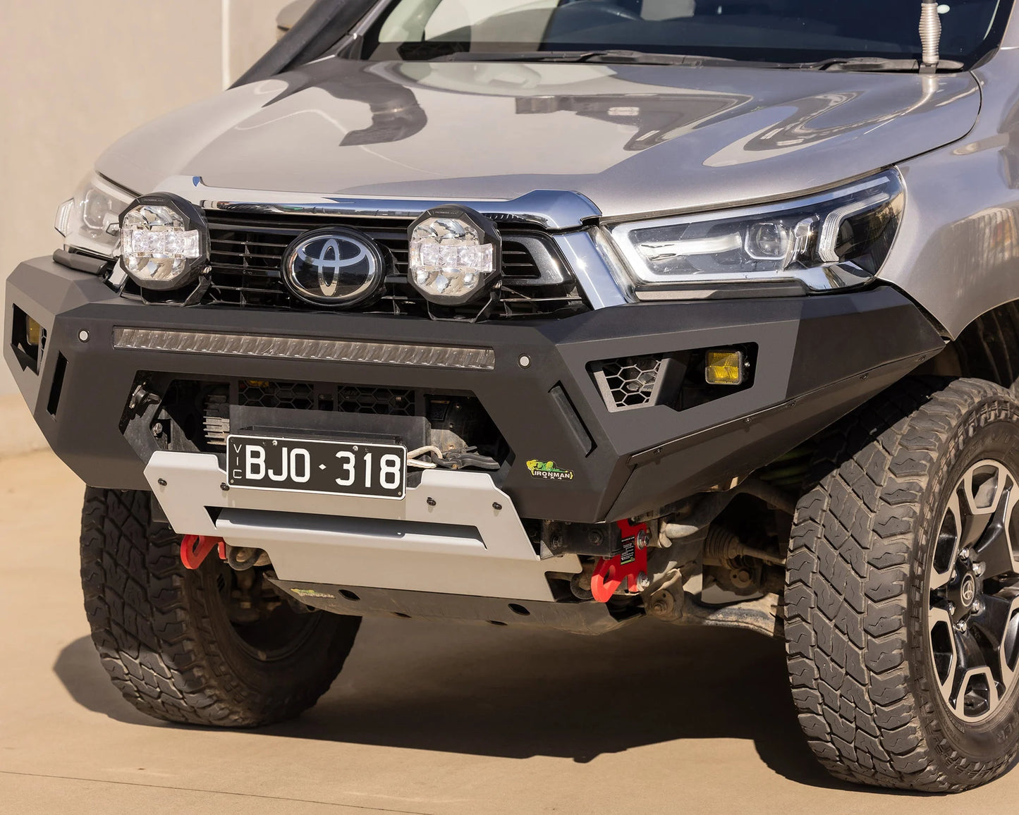RAID BULL BAR - N80 HILUX (20-25)