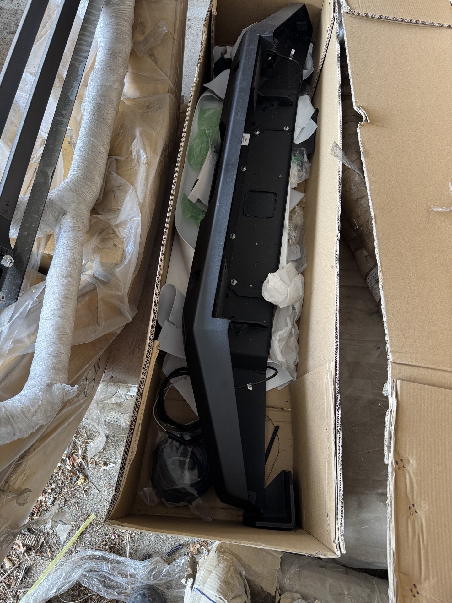 CLEARANCE ITEM - RAID BULL BAR WITH CUBE LIGHTS - JEEP JL (BBR077)
