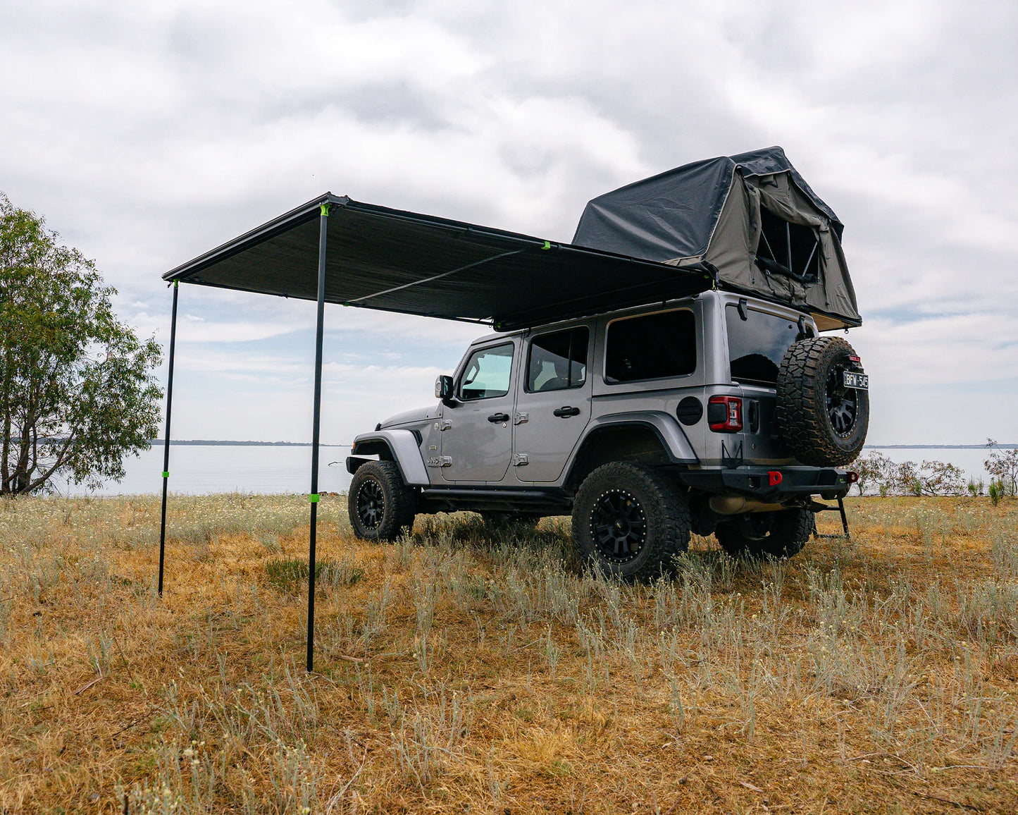 Deltawing 90° Awning (1.4m x 2m)