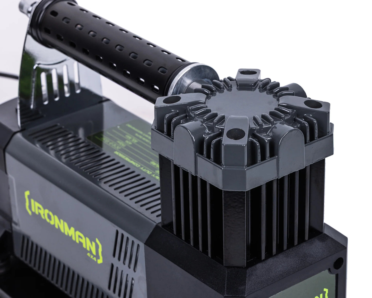 PORTABLE 12V COMPRESSOR (90L/MIN)