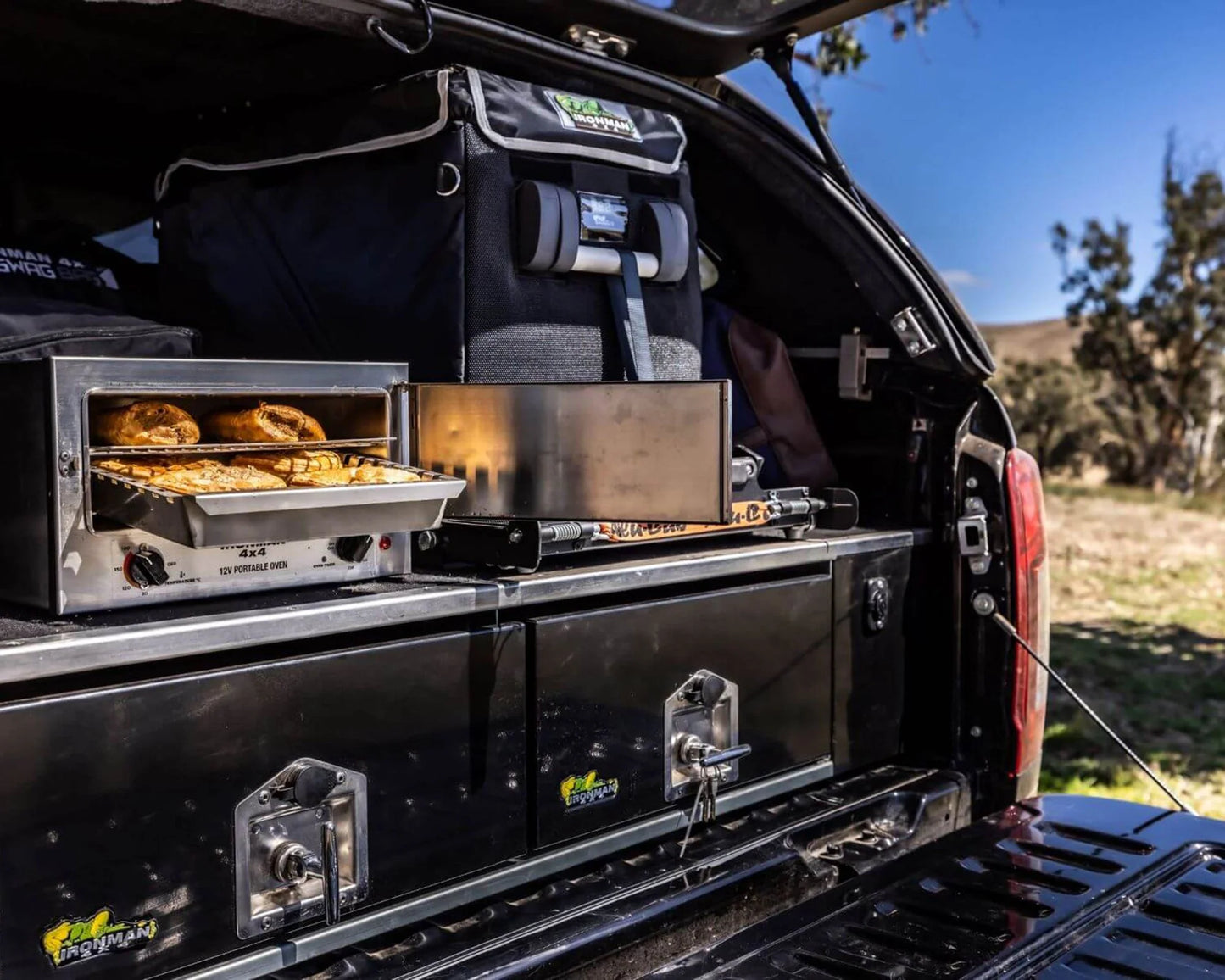 PORTABLE CAMPING OVEN (12V)