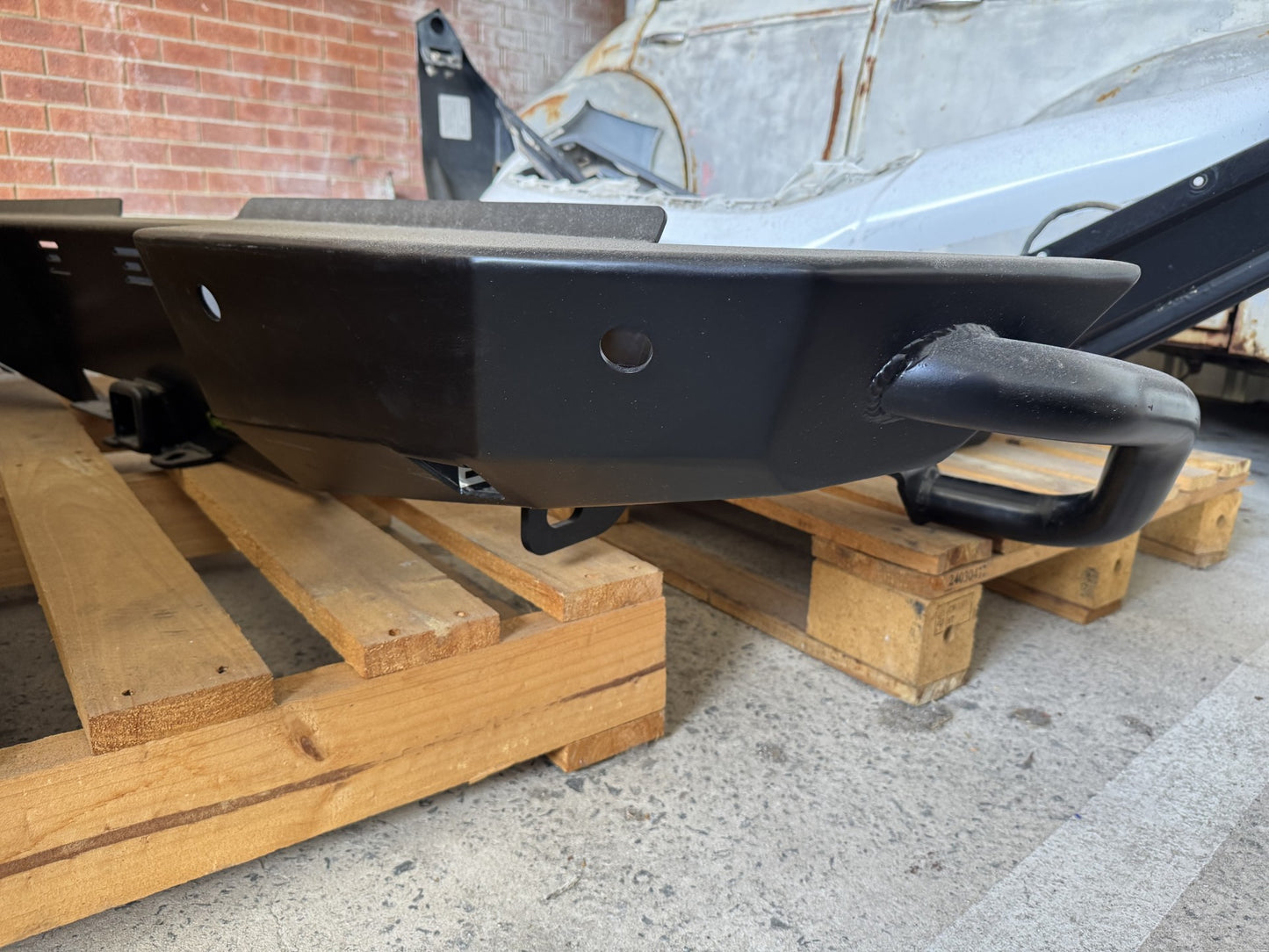 CLEARANCE ITEM - REAR PROTECTION TOWBAR - RTB051