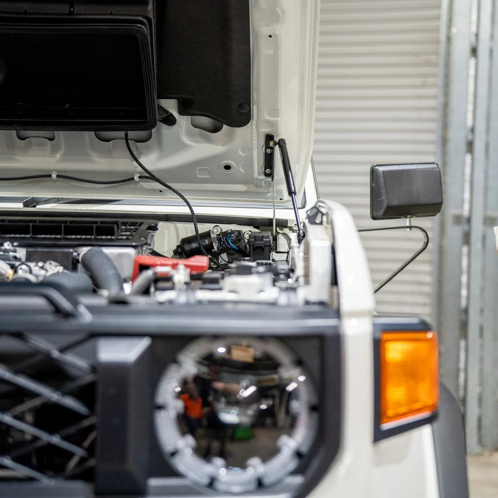 Bonnet Strut Kit For Facelift LandCruise