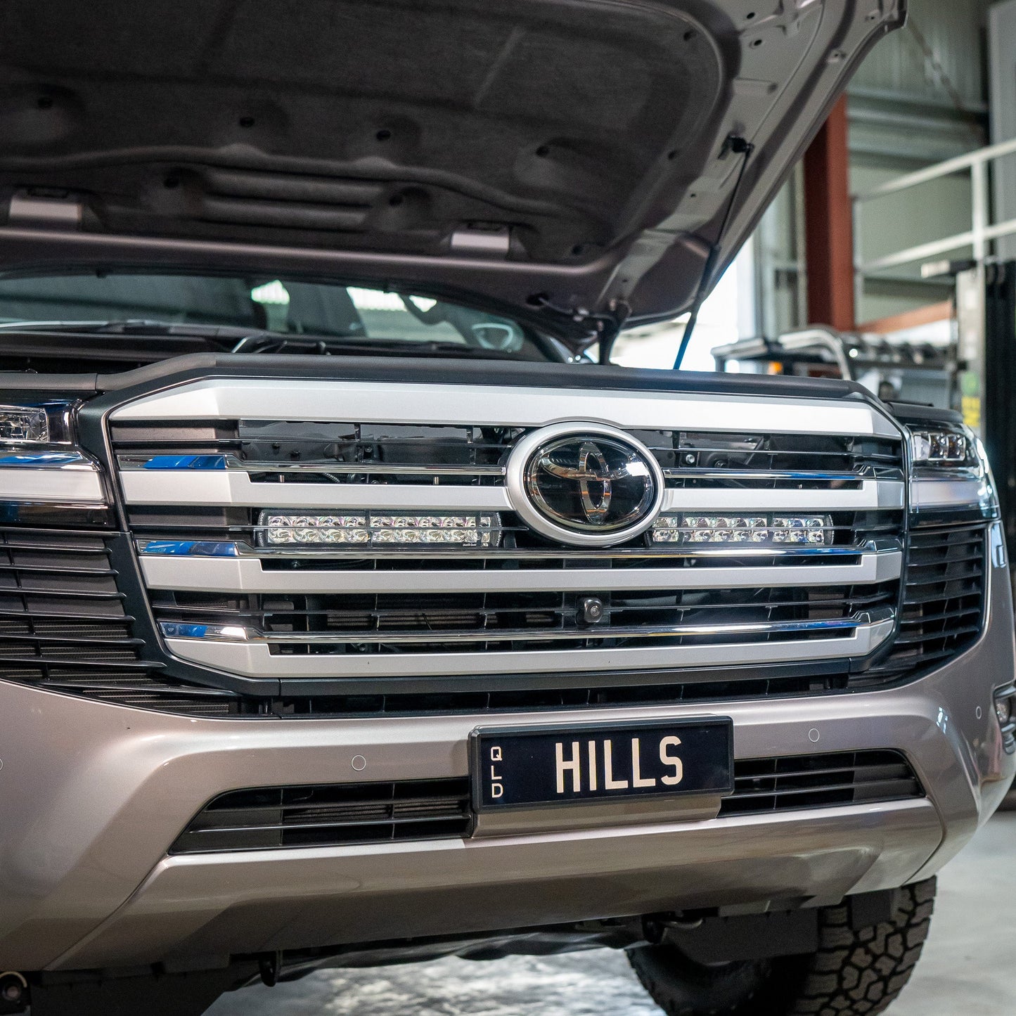 Behind The Grill Light Bar Kit For LandC
