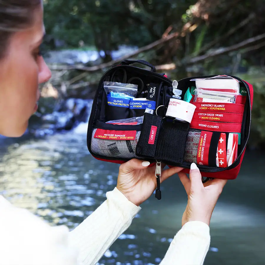 SURVIVAL HANDY FIRST AID KIT